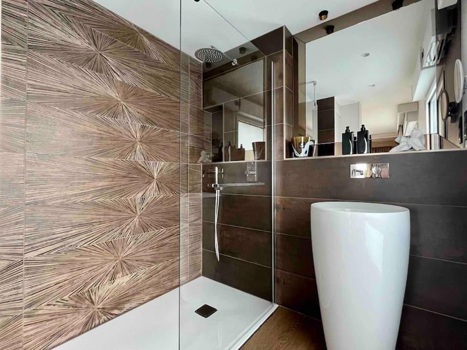 Le Designer Avec Vue Apartamento Dunkirk Exterior foto